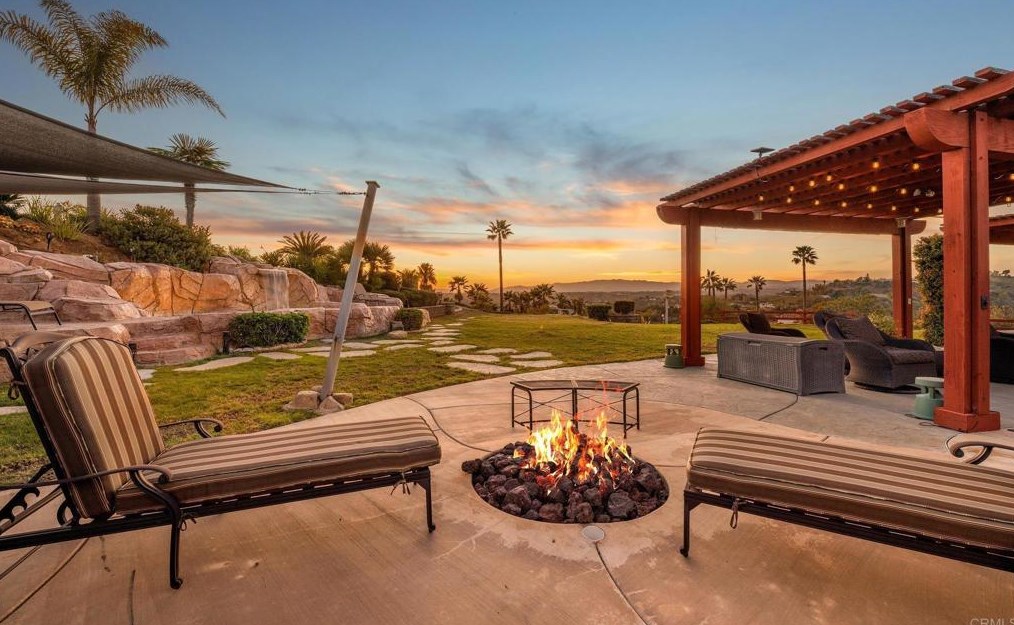 2974 Sumac Rd, Fallbrook CA  92028-8704 exterior