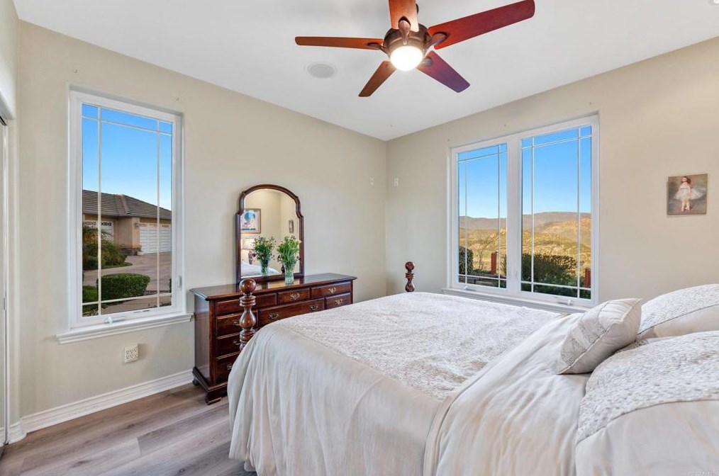 2974 Sumac Rd, Fallbrook CA  92028-8704 exterior