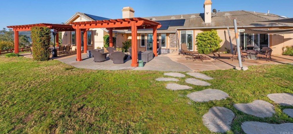 2974 Sumac Rd, Fallbrook CA  92028-8704 exterior