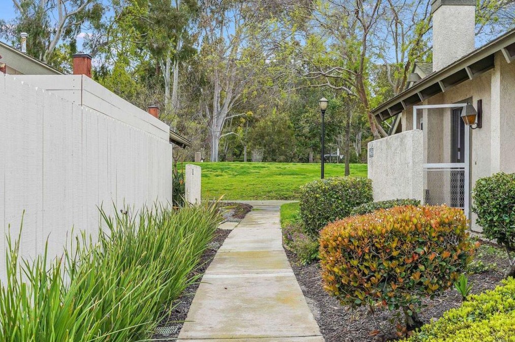 22982 Caminito Linda, Laguna Beach, CA 92653-1112
