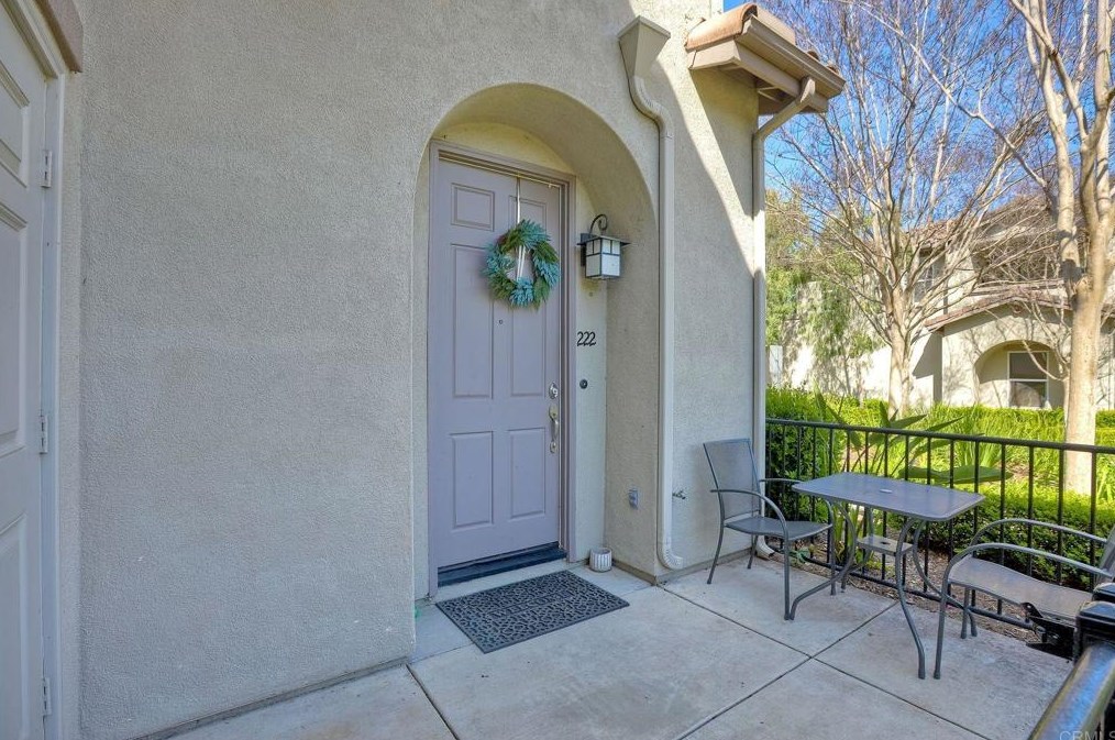 222 Calle Del Sol, Vista, CA 92083
