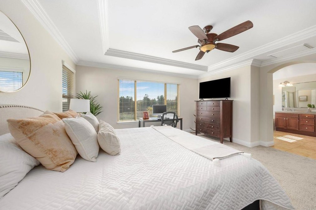 1566 Hopscotch Dr, Chula Vista CA  91915-1802 exterior