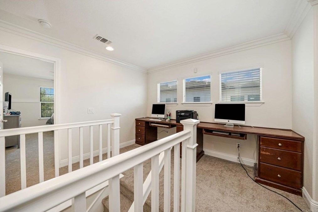 1566 Hopscotch Dr, Chula Vista CA  91915-1802 exterior