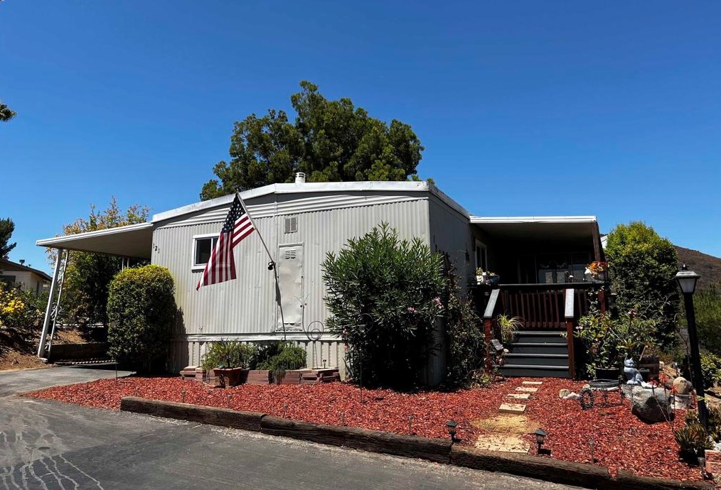 13162 Hwy 8 Business Spc 121, El Cajon, CA 92021