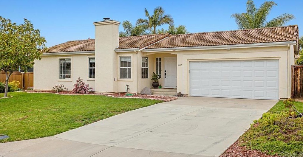 2162 Fiori Dr, Vista, CA 92084