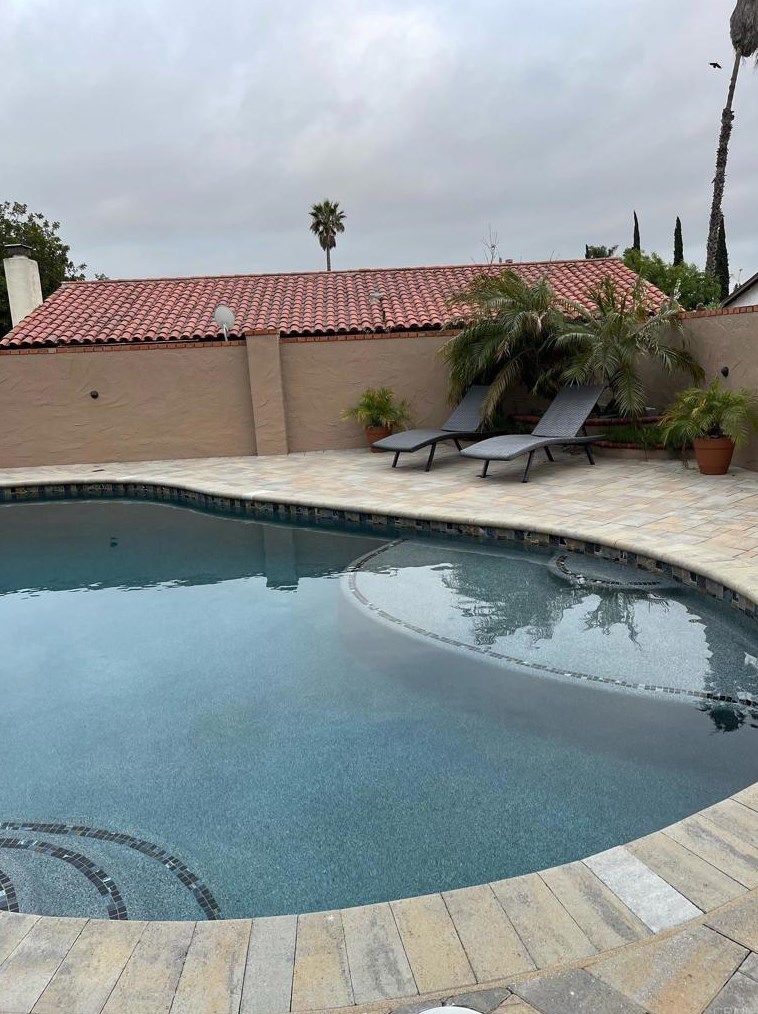 2141 Wilson Pl, Escondido, CA 92027-2240