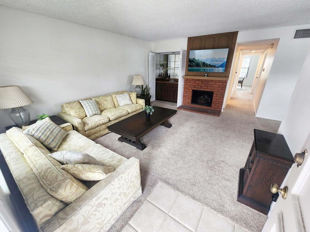 9058 Brownstone Cir #61, Cypress, CA 90630
