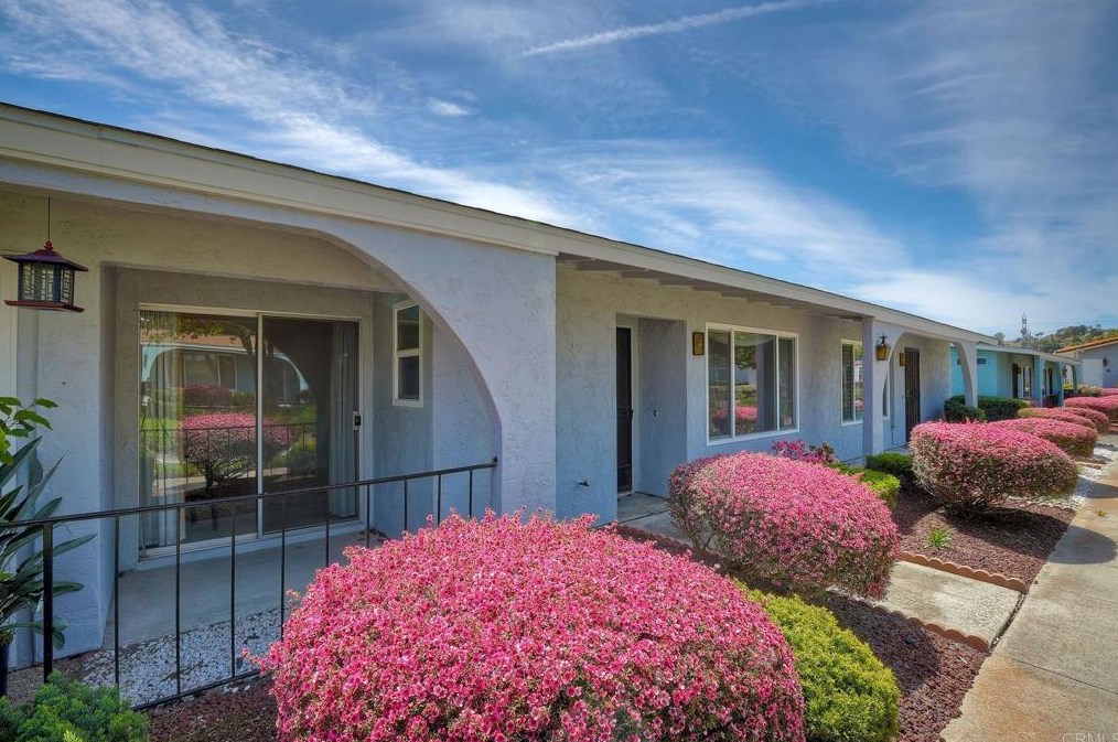 3582 Pear Blossom Dr, Oceanside, CA 92057