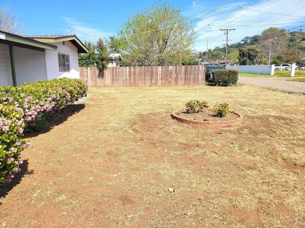2114 Mountain View Dr, Escondido, CA 92027-4105