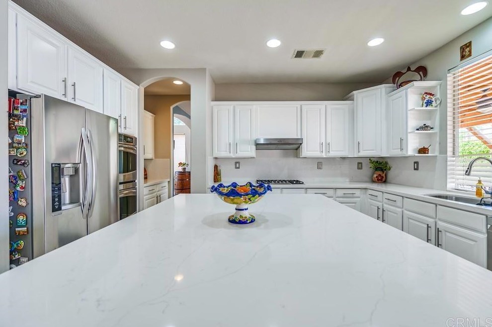 26574 Evergreen Ave, Murrieta CA  92563-4044 exterior