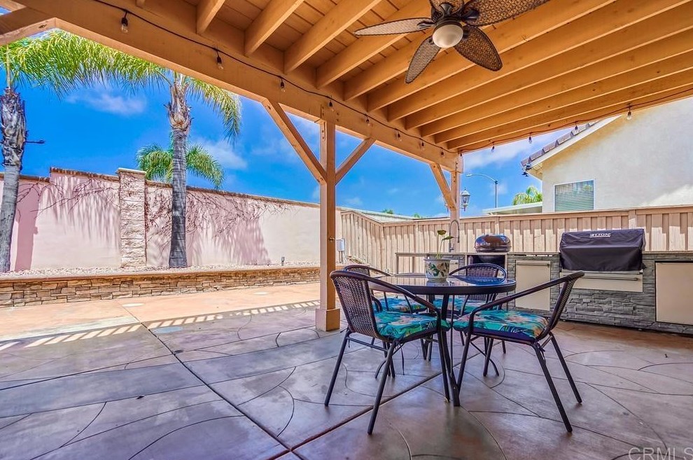 26574 Evergreen Ave, Murrieta CA  92563-4044 exterior