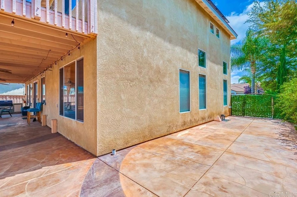 26574 Evergreen Ave, Murrieta CA  92563-4044 exterior