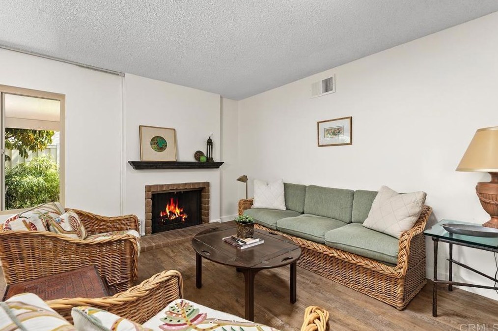 4208 Moonlight Ln, Oceanside, CA 92056