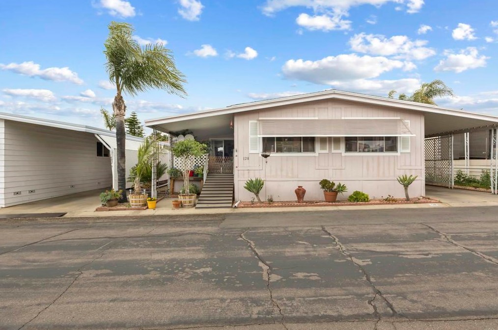 1212 H St #128, Ramona, CA 92065