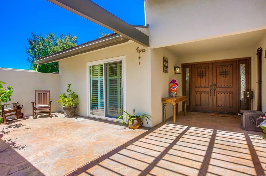 16902 Via De Santa Fe #1, Rancho Santa Fe, CA 92067