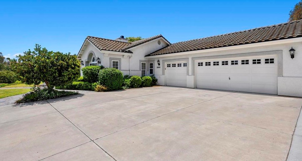 2341 Harvest Vista Ln, Fallbrook CA  92028-4590 exterior