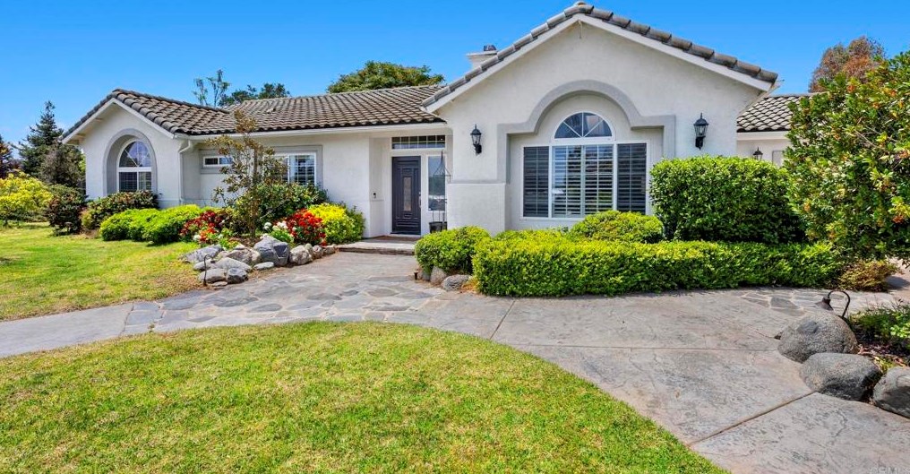 2341 Harvest Vista Ln, Fallbrook, CA 92028