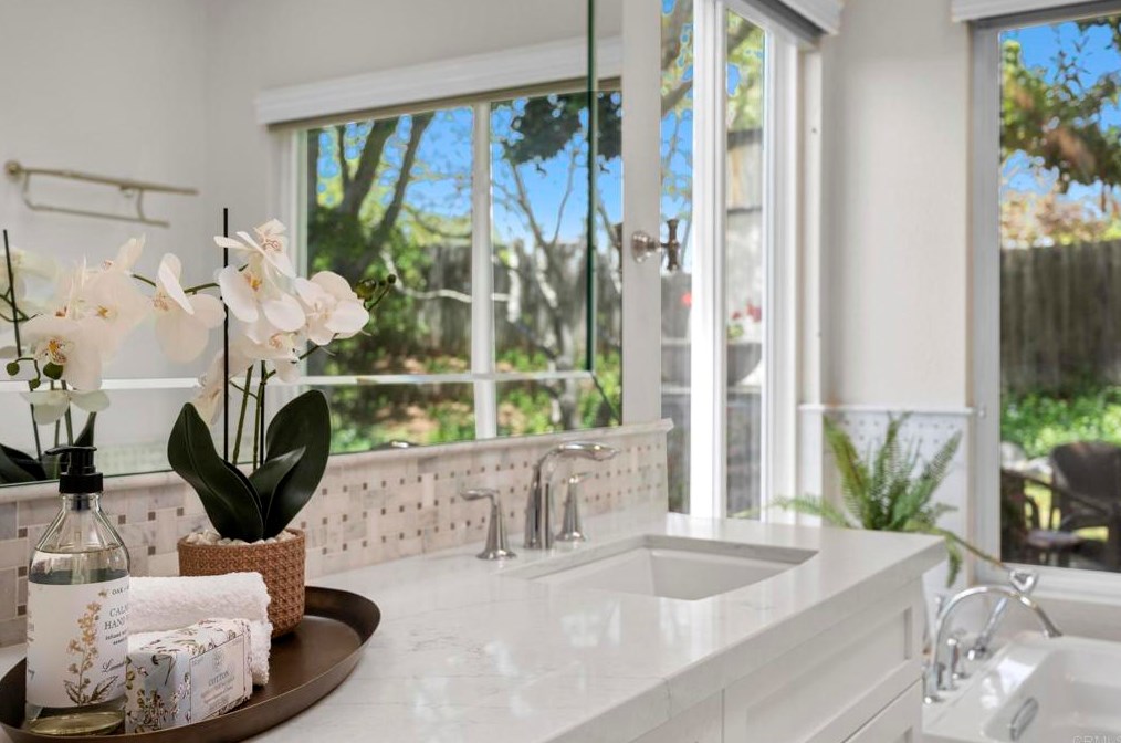 2341 Harvest Vista Ln, Fallbrook CA  92028-4590 exterior