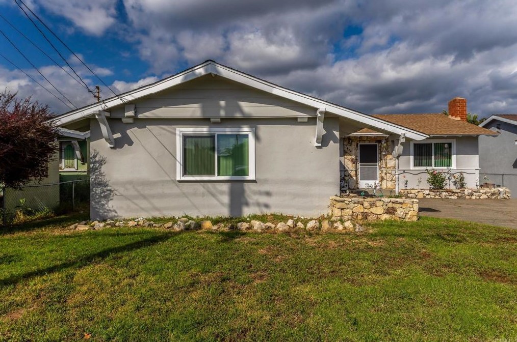 634 Daisy St, Escondido, CA 92027-2143