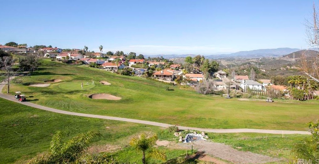 10377 Oak Ranch Way, Escondido CA  92026-6957 exterior