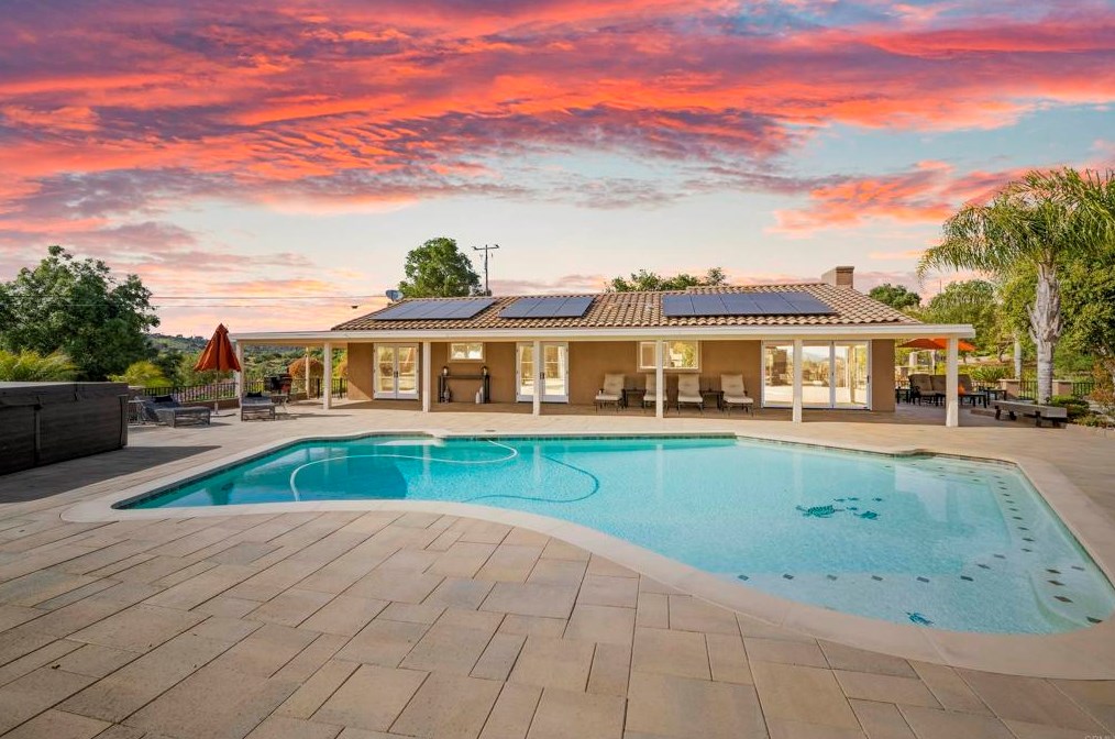 1539 Via Vis, Fallbrook, CA 92028-3744