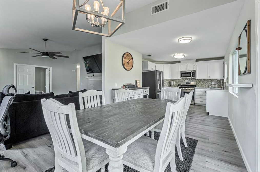 138 Shelby Ln, Fallbrook CA  92028-2723 exterior