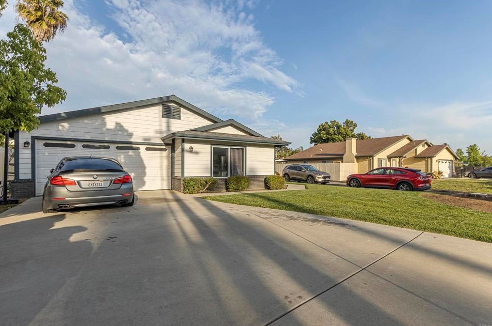 138 Shelby Ln, Fallbrook CA  92028-2723 exterior