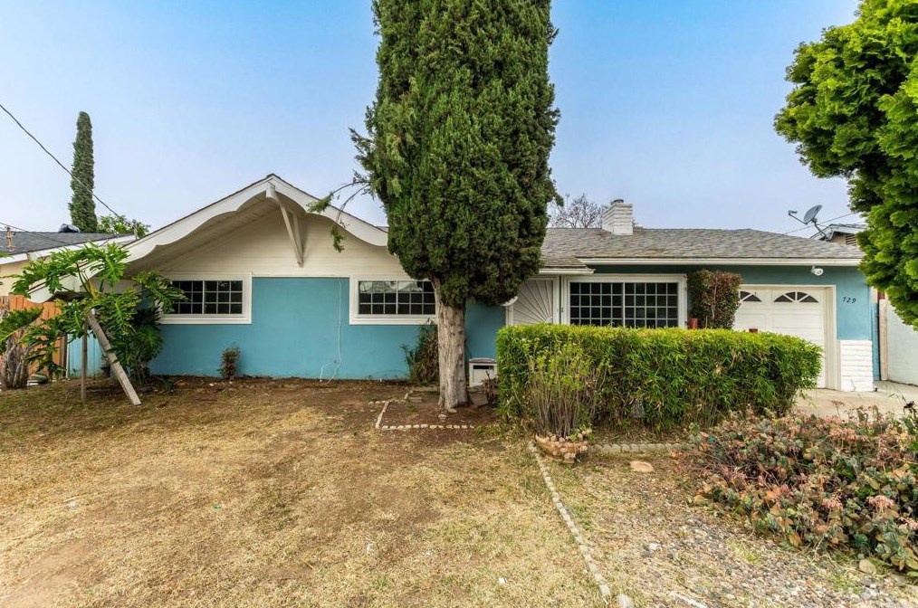 729 Camellia St, Escondido, CA 92027-2028