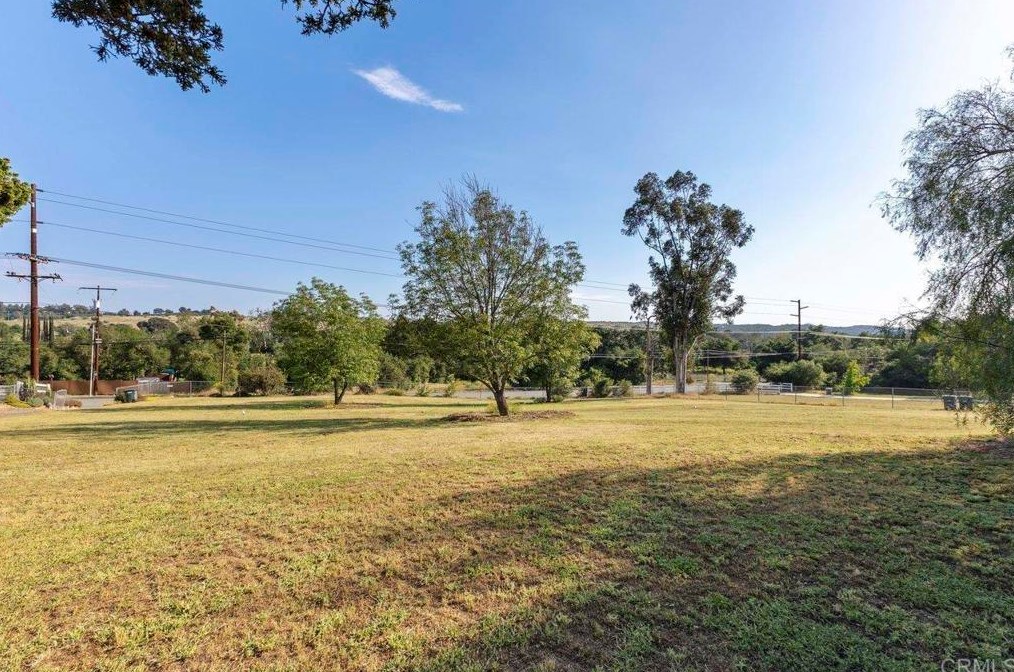 14046 Hilldale Rd, Valley Center, CA 92082
