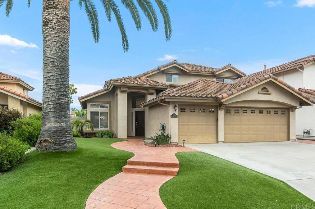 2029 White Birch Dr, Vista, CA 92081