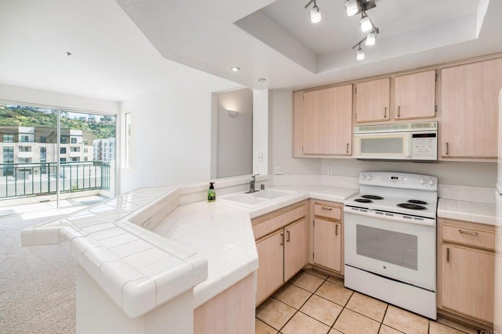 640 Camino De La Reina #1405, Carlsbad, CA 92018