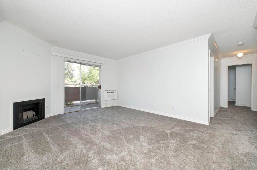 214 Woodland Pkwy #105, San Marcos, CA 92069
