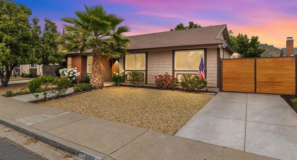684 Jonathon Pl, Escondido, CA 92027-1808