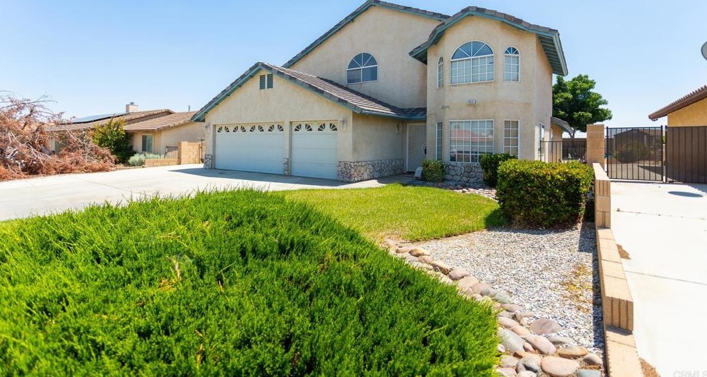 10563 Regency Rd, Hesperia, CA 92345