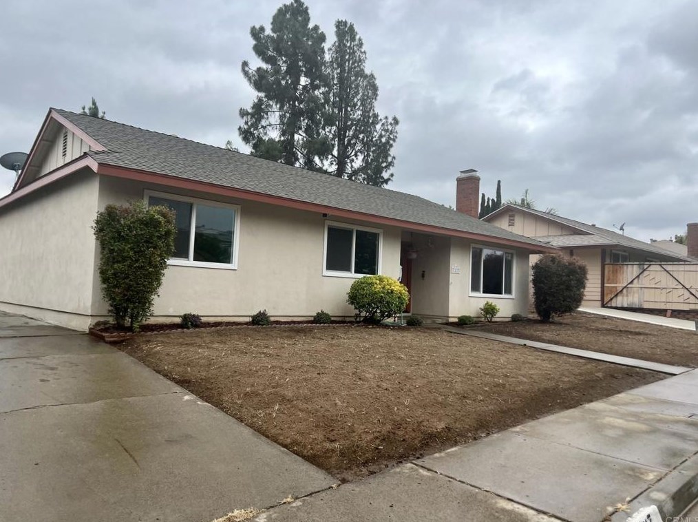 727 Jonathon Pl, Escondido, CA 92027-1809