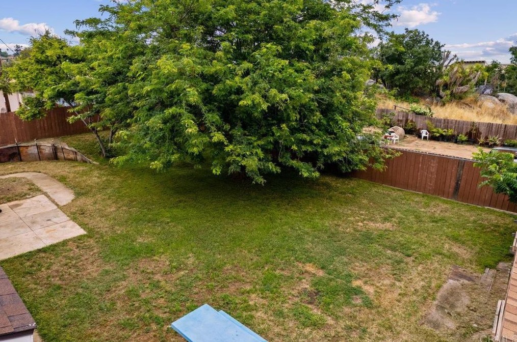 241 13th Ave, Escondido CA 92025-5707 exterior