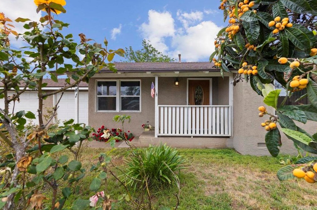 241 13th Ave, Escondido, CA 92025-5705