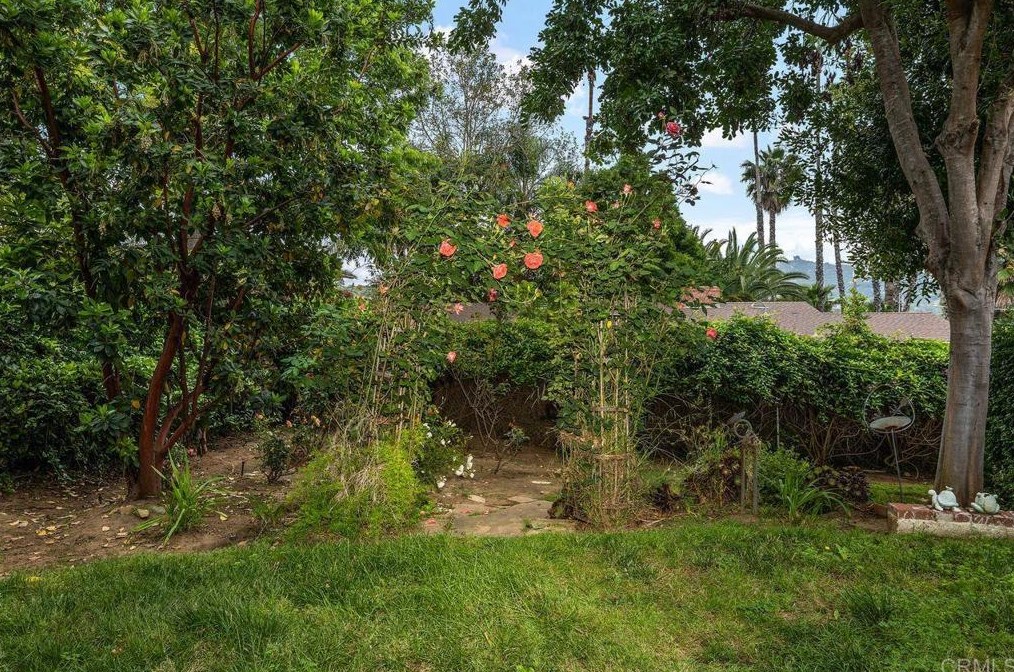 2908 Oak Hill Dr, Escondido CA  92027-5101 exterior