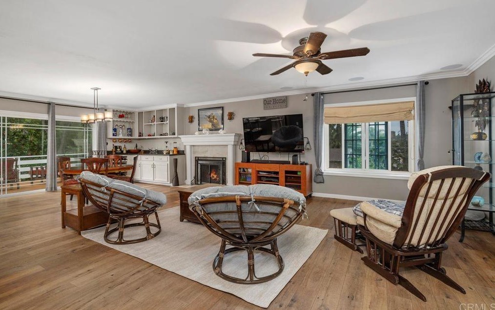 2908 Oak Hill Dr, Escondido CA  92027-5101 exterior