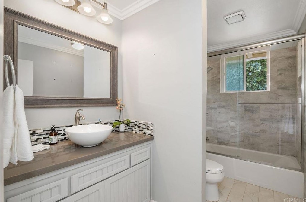 2908 Oak Hill Dr, Escondido CA  92027-5101 exterior