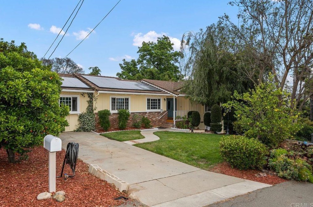 2908 Oak Hill Dr, Escondido, CA 92027-5101