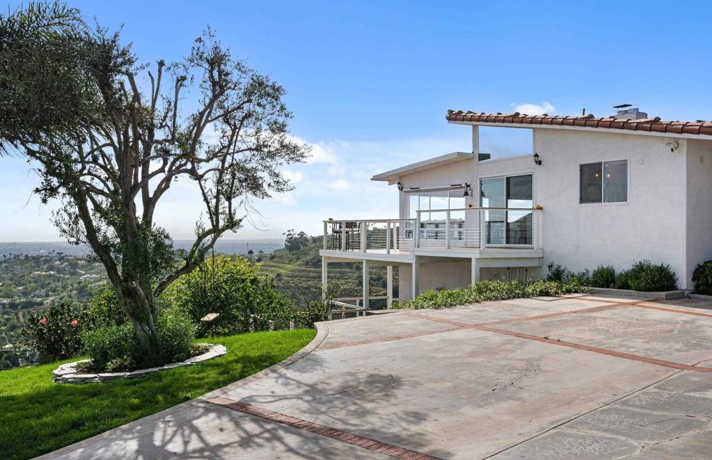 3642 Camino De Las Lomas, Vista, CA 92084