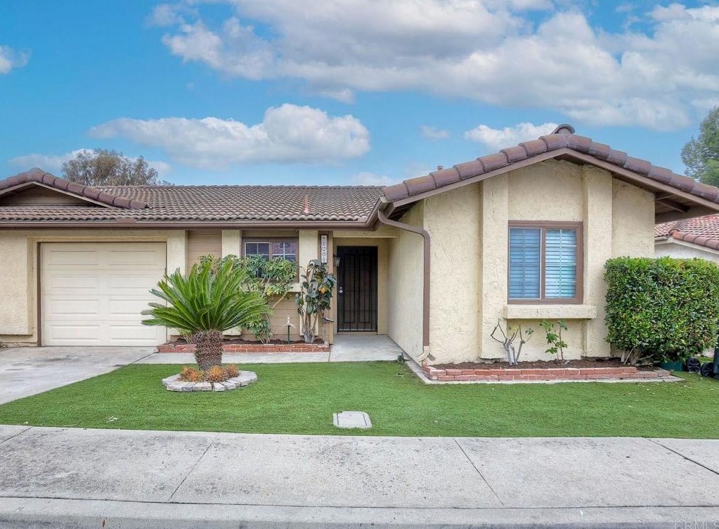 1251 Sundown Gln, Escondido, CA 92026-2357