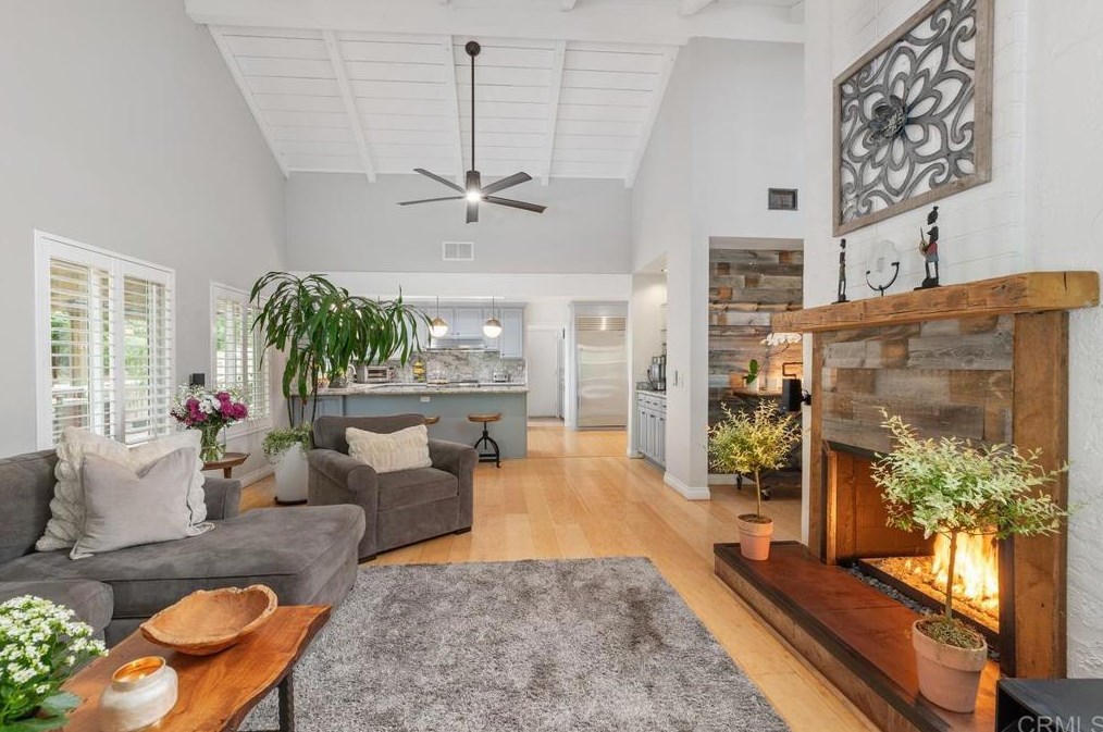 3075 Bonita Woods Dr, Bonita, CA 91902-2020