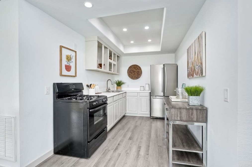 2429 Sarbonne Dr, Oceanside, CA 92054