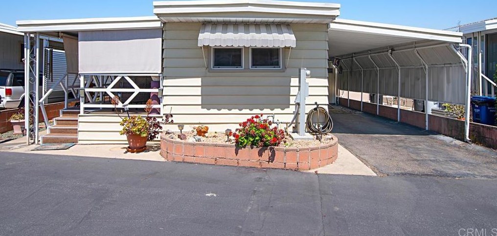 206 Mockingbird Ln, Oceanside, CA 92057