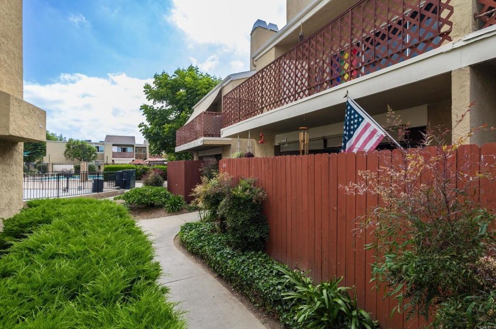 475 N Midway Dr #149, Escondido, CA 92027