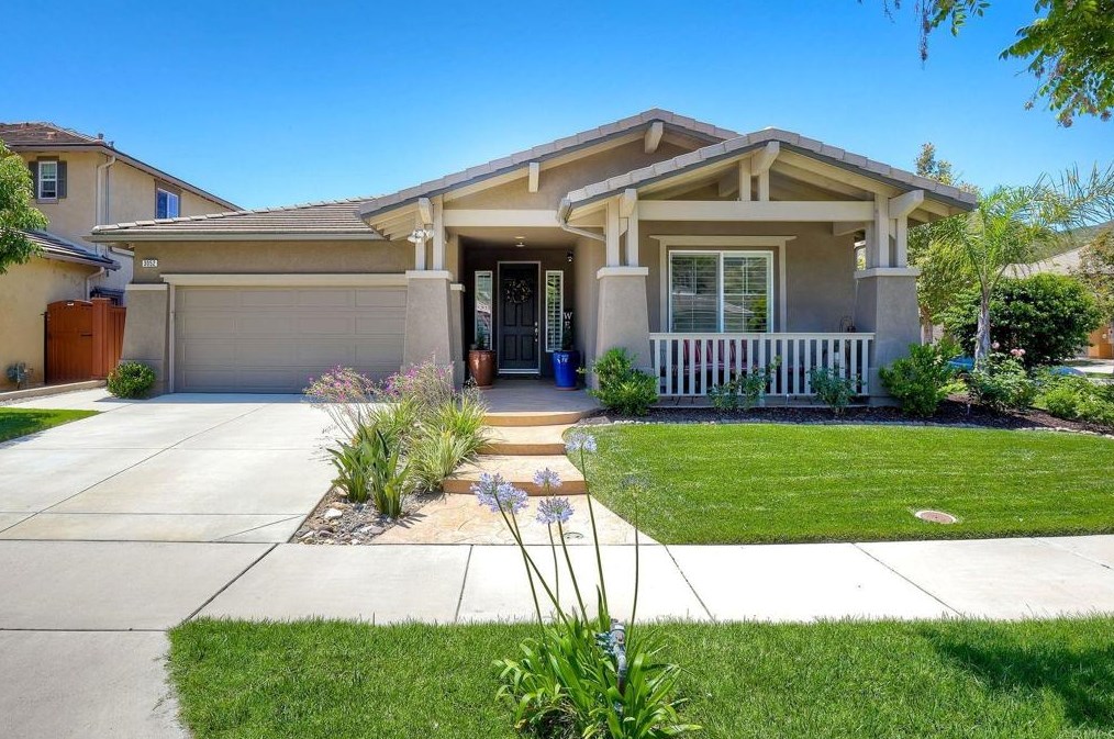 3052 Wohlford Dr, Escondido, CA 92027-5273