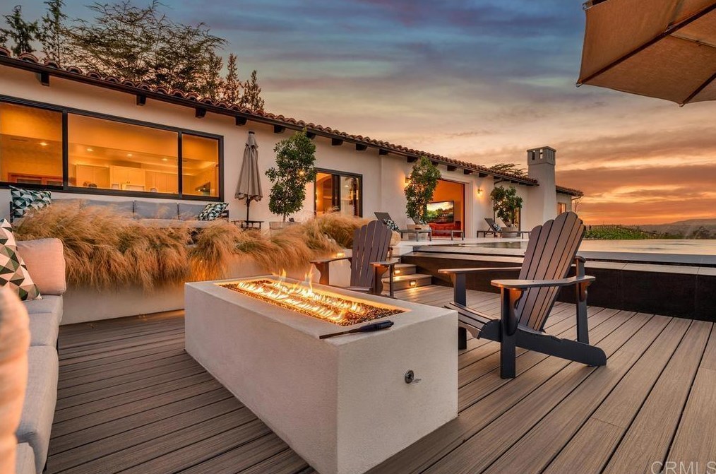 2559 Vista De Palomar, Fallbrook CA  92028-9712 exterior