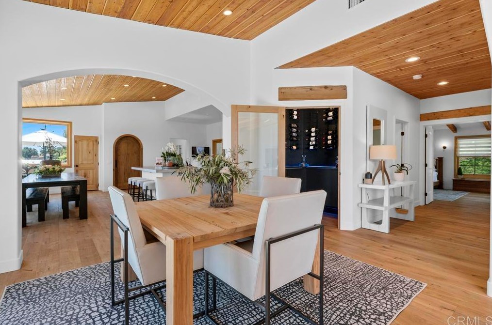 2559 Vista De Palomar, Fallbrook CA  92028-9712 exterior